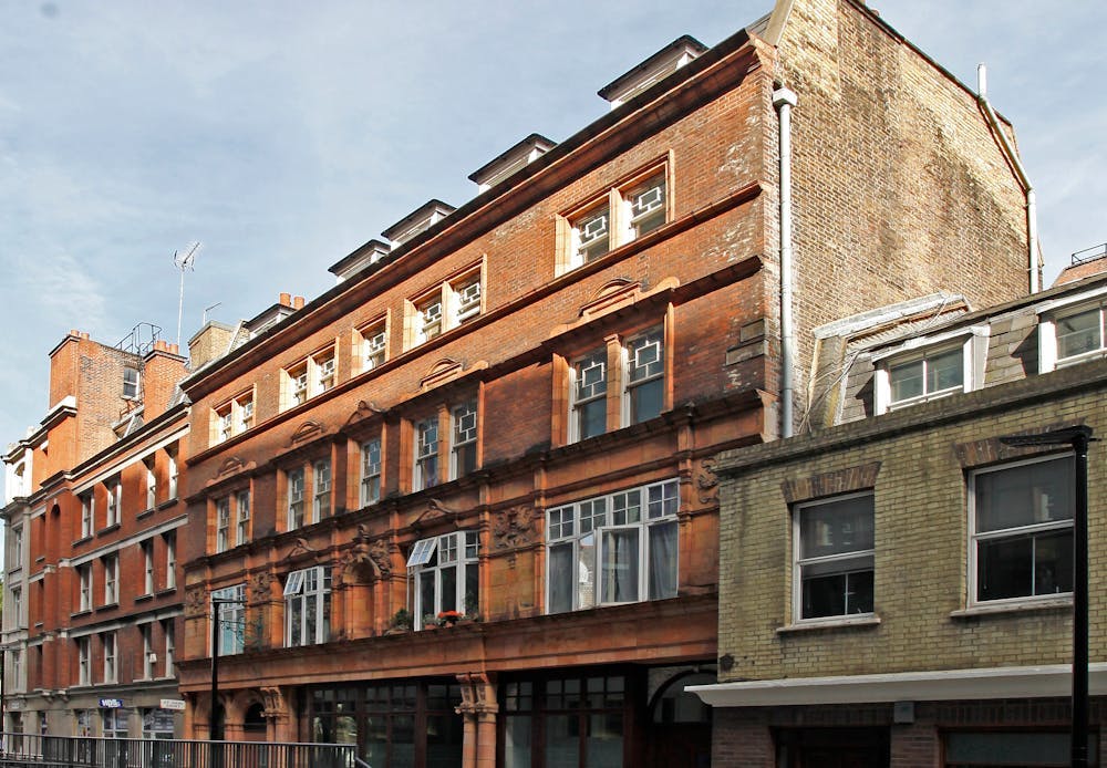 23 Hand Court London